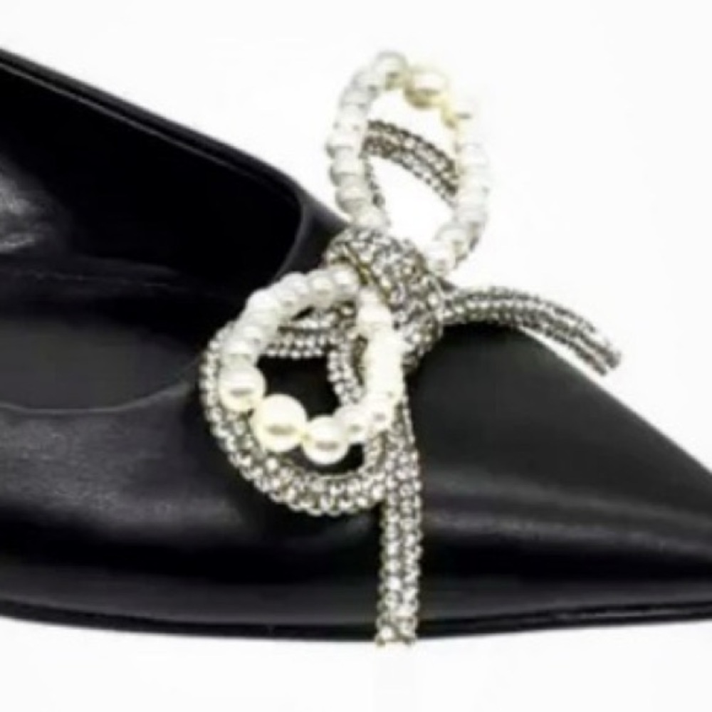 Crown & Ivy™ Peyton Flats in Black - Picture 3 of 16